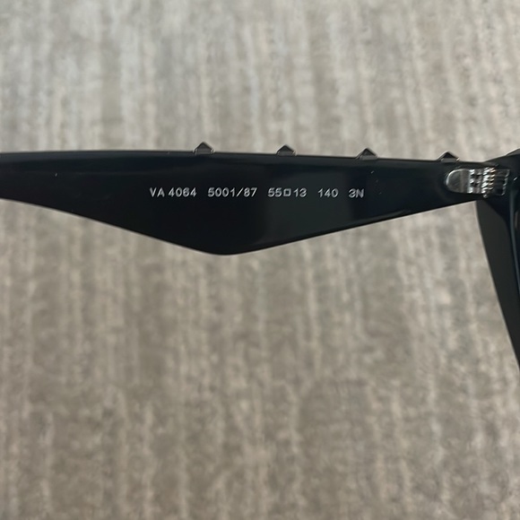 SOLD ON Ⓜ️ - Picture 6 of 10